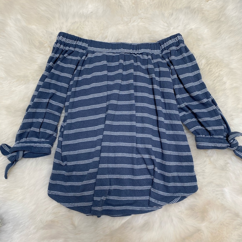 abercrombie and fitch blue off the shoulder blouse
